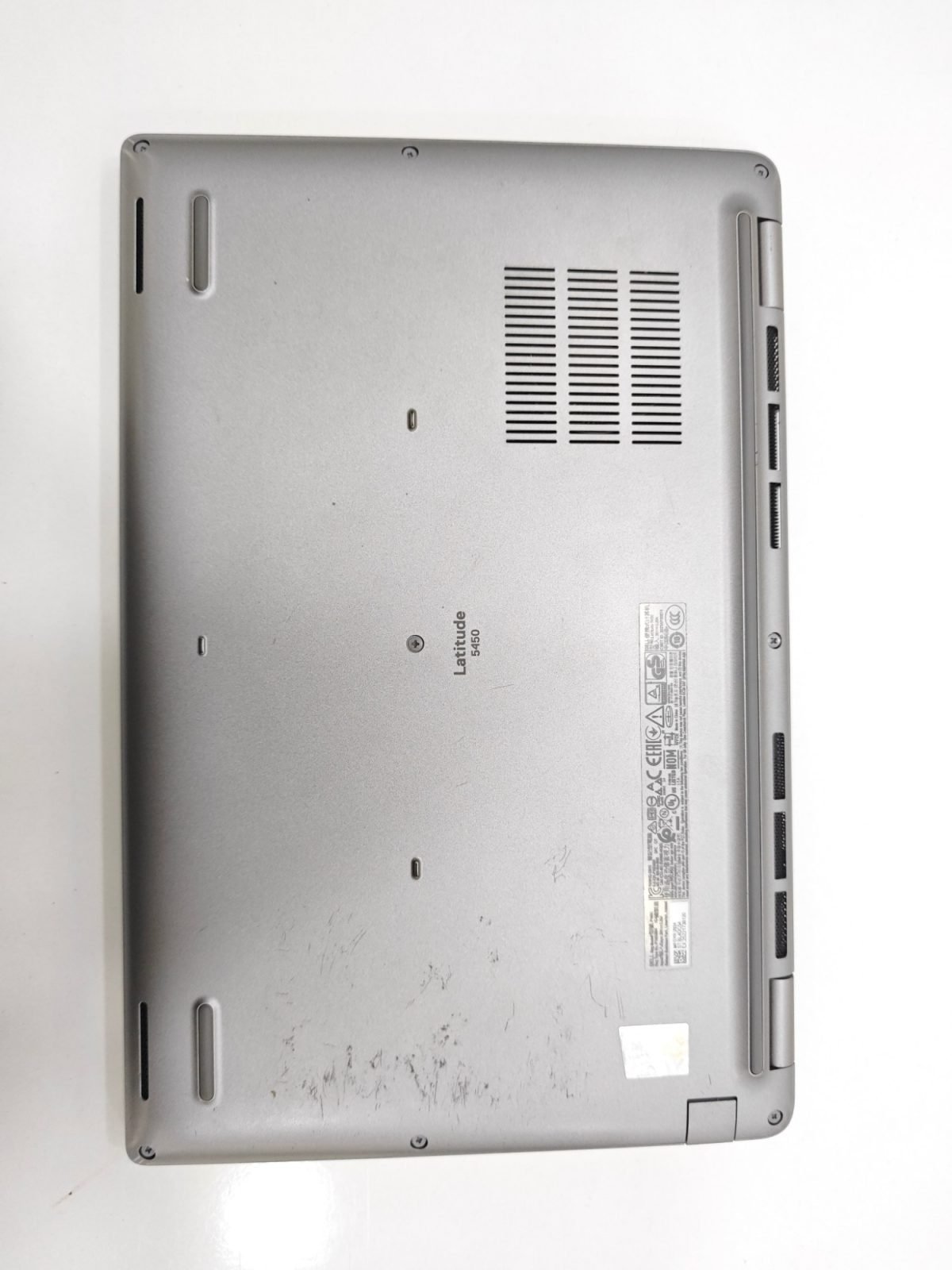 Dell Latitude  5450 – photo réelle